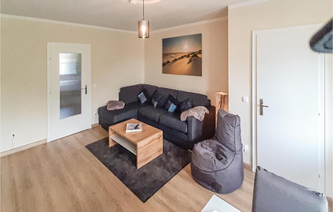 Lovely Apartment In Buesum With Kitchen Buitenkant foto