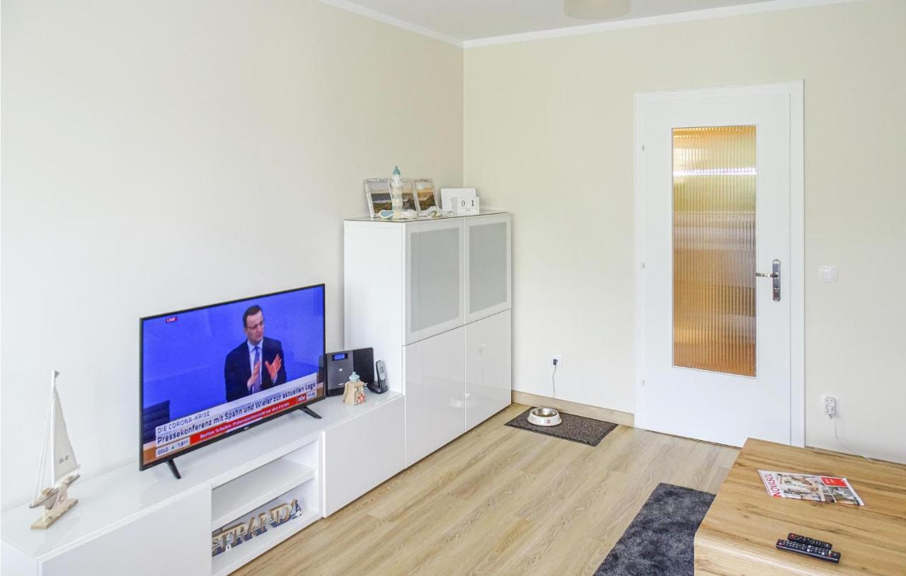 Lovely Apartment In Buesum With Kitchen Buitenkant foto